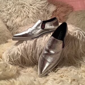 Marc Jacobs Pointy Flats